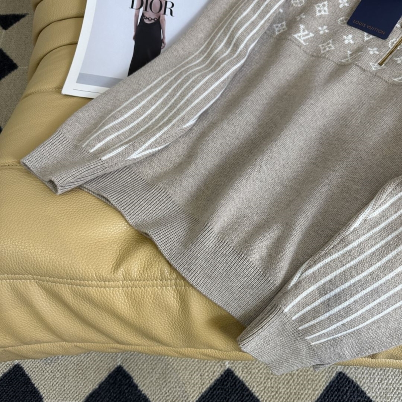 l0vis Vvtt0n sweaters